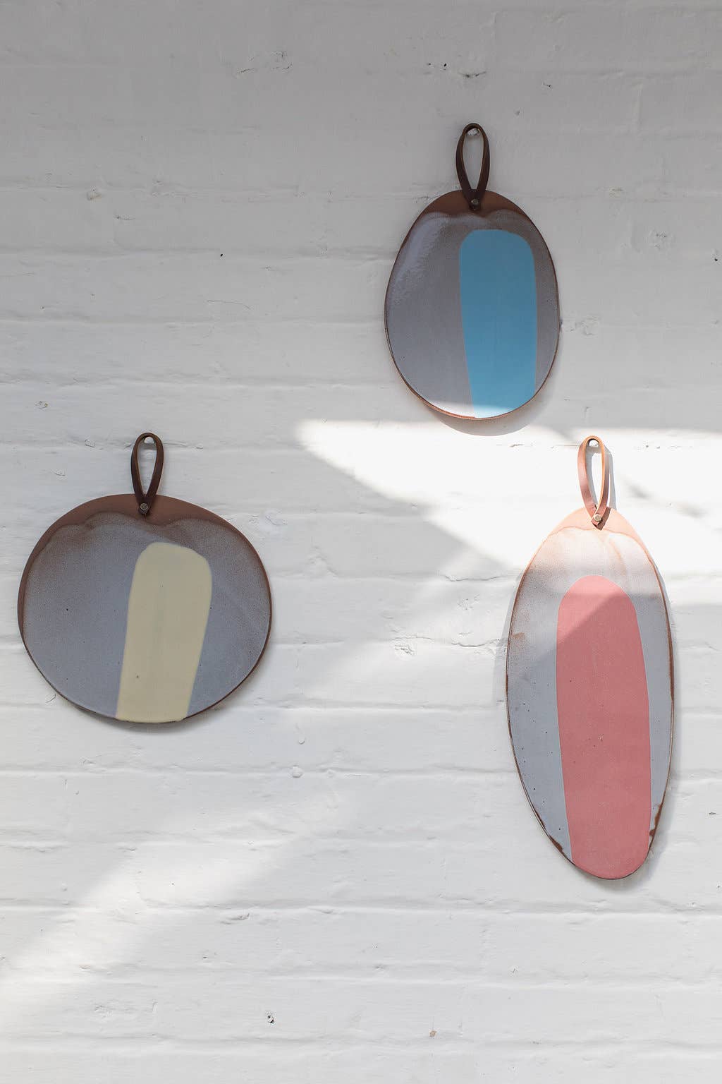 ROUND TERRACOTTA PLATTER