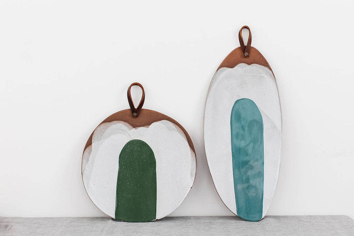 ROUND TERRACOTTA PLATTER