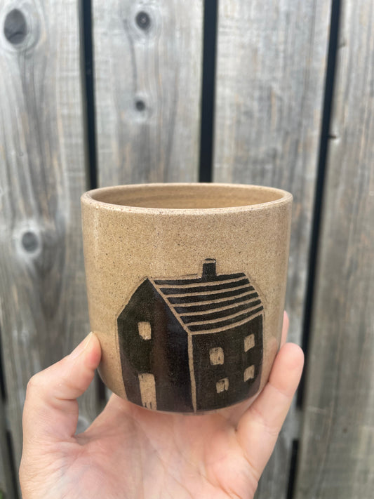 Black House Pot