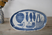 Load image into Gallery viewer, Oval plate with fatty catty and rude seagull
