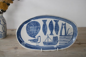 Oval plate with fatty catty and rude seagull